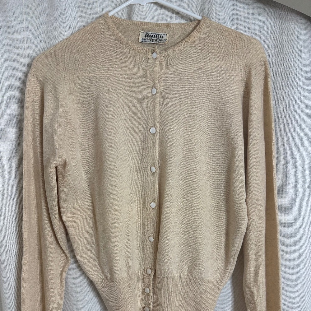 Vintage Oatmeal 1960s 1970s Cardigan Sweater XS S